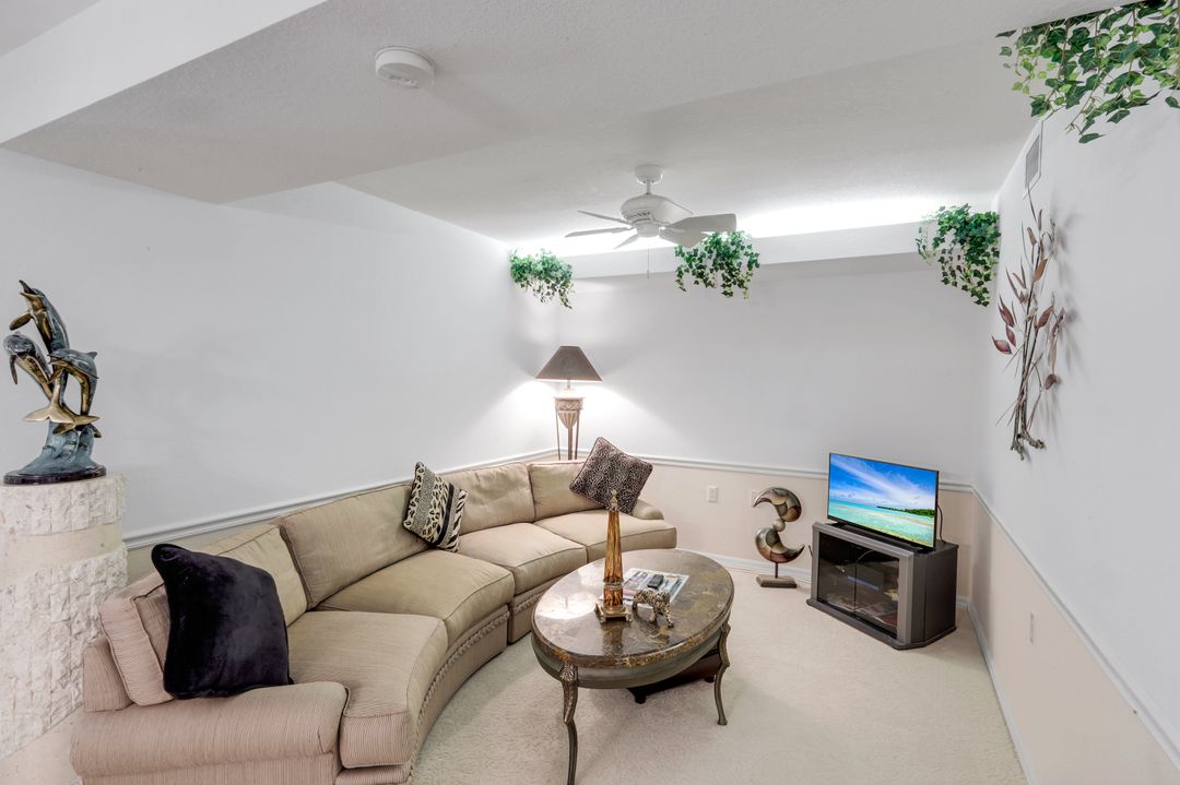 15495 Cedarwood Ln #204, Naples, FL 34110