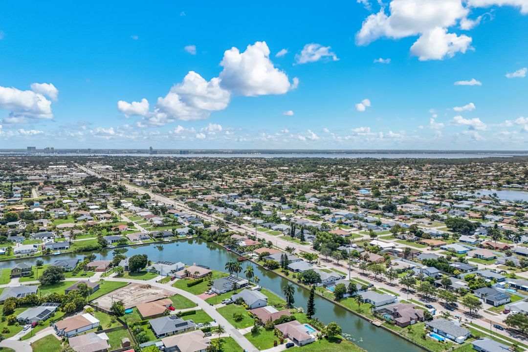 1813 Hancock Bridge Pkwy, Cape Coral, FL 33990