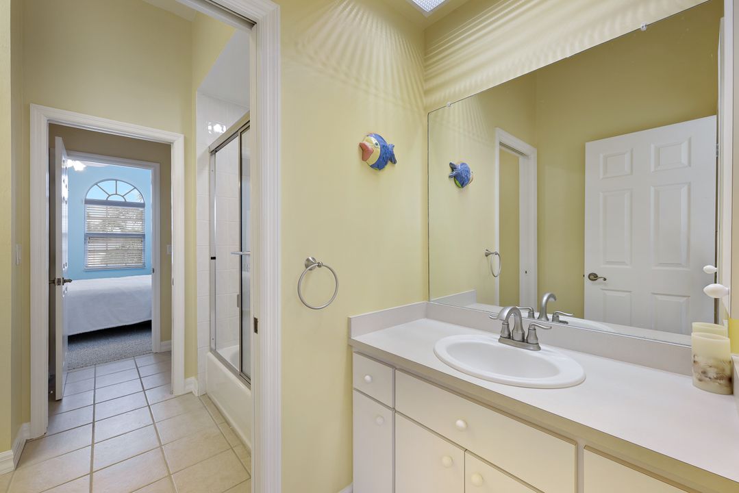 907 SW 51st Terrace, Cape Coral, FL 33914