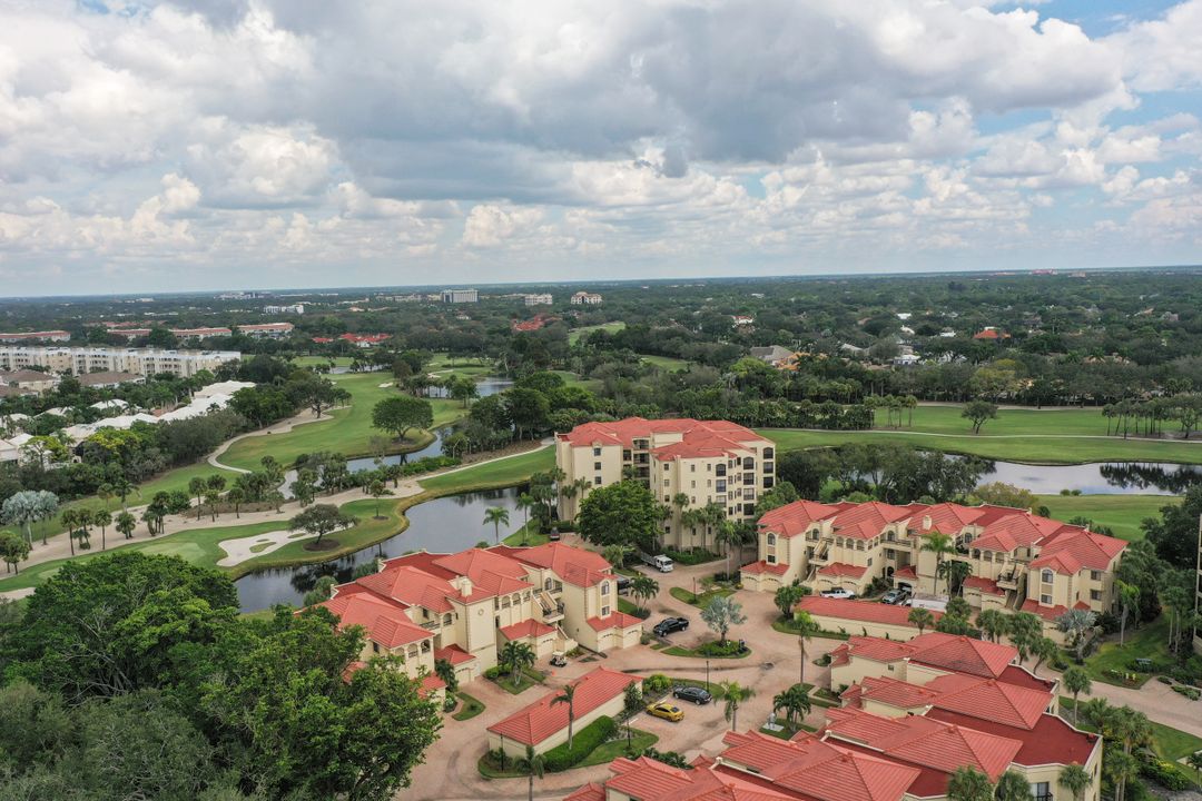 7048 Pelican Bay Blvd #305, Naples, FL 34108