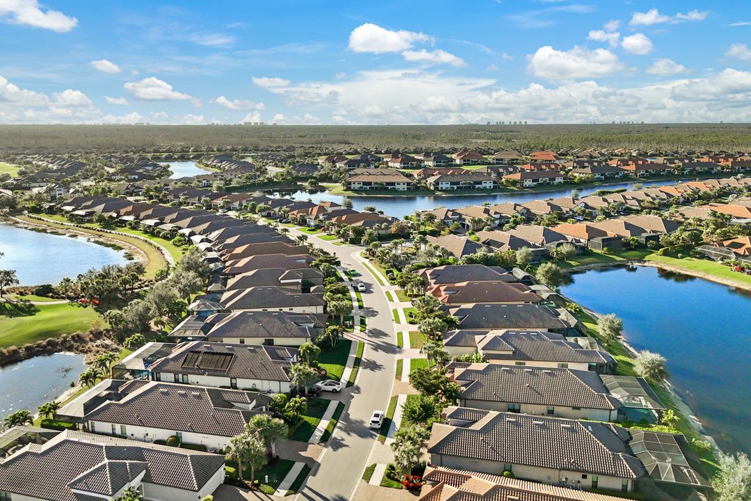 9368 Terresina Dr, Naples, FL 34119