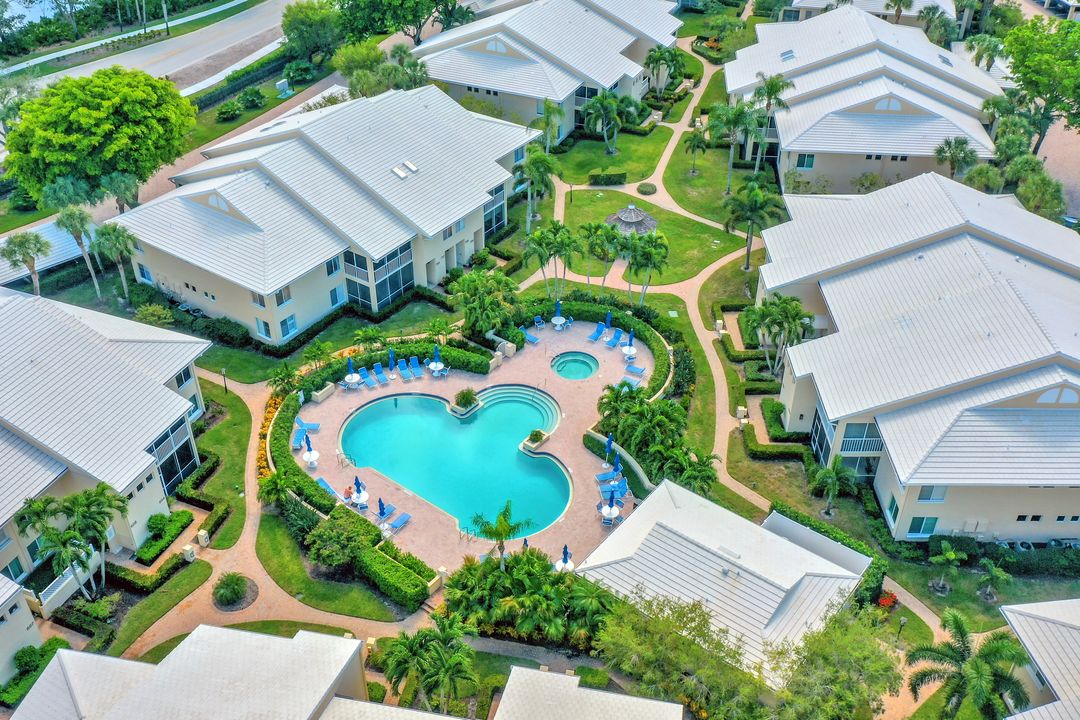 5801 Glencove Dr #502, Naples, FL 34108