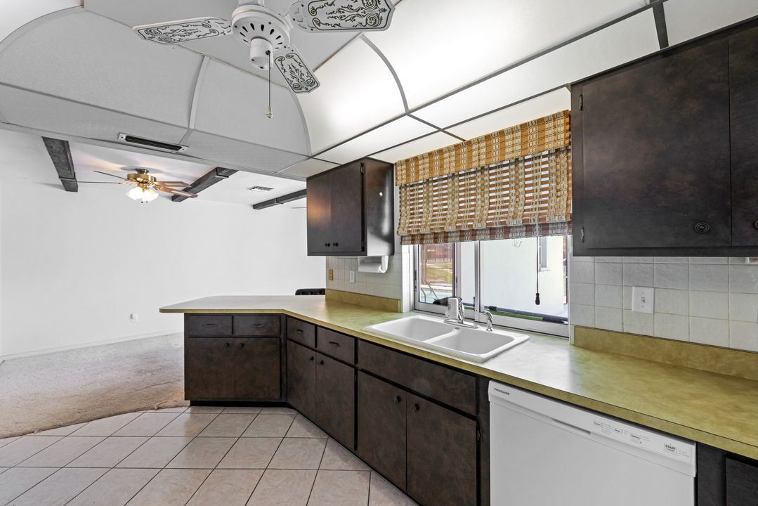 1741 SE 29th Ln, Cape Coral, FL 33904