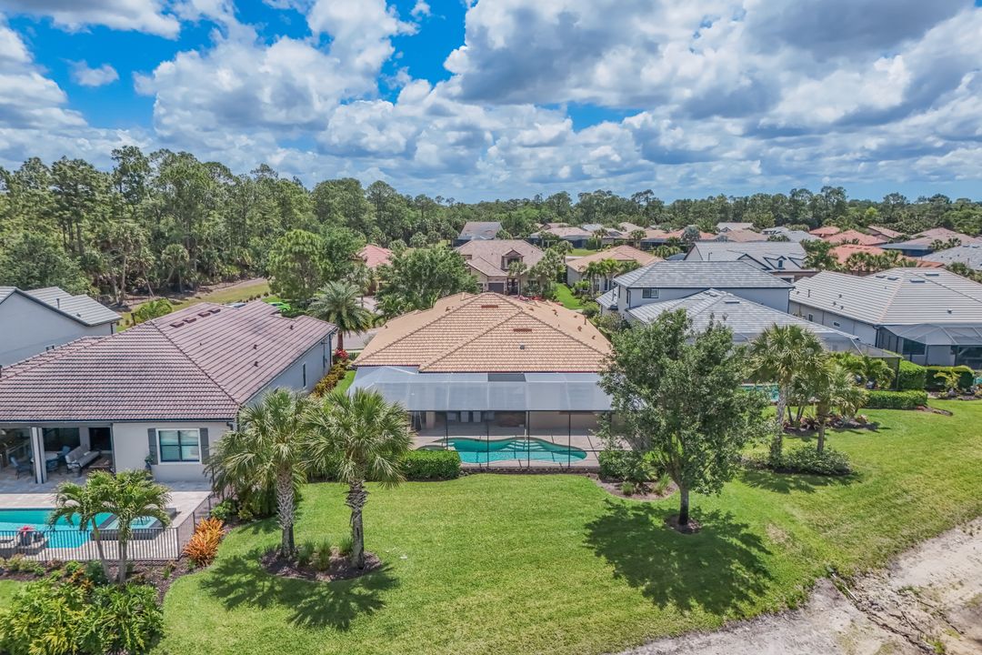 9403 Surfbird Ct, Naples, FL 34120