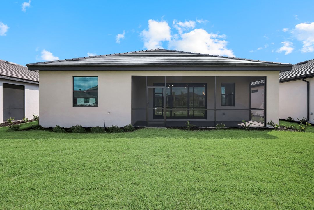 19232 Gentry Pl, Estero, FL 33928