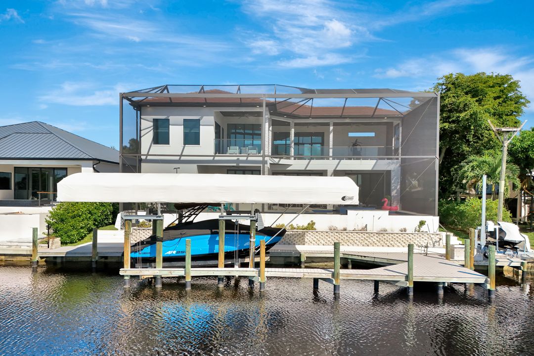 1110 Lenox Ct, Cape Coral, FL 33904