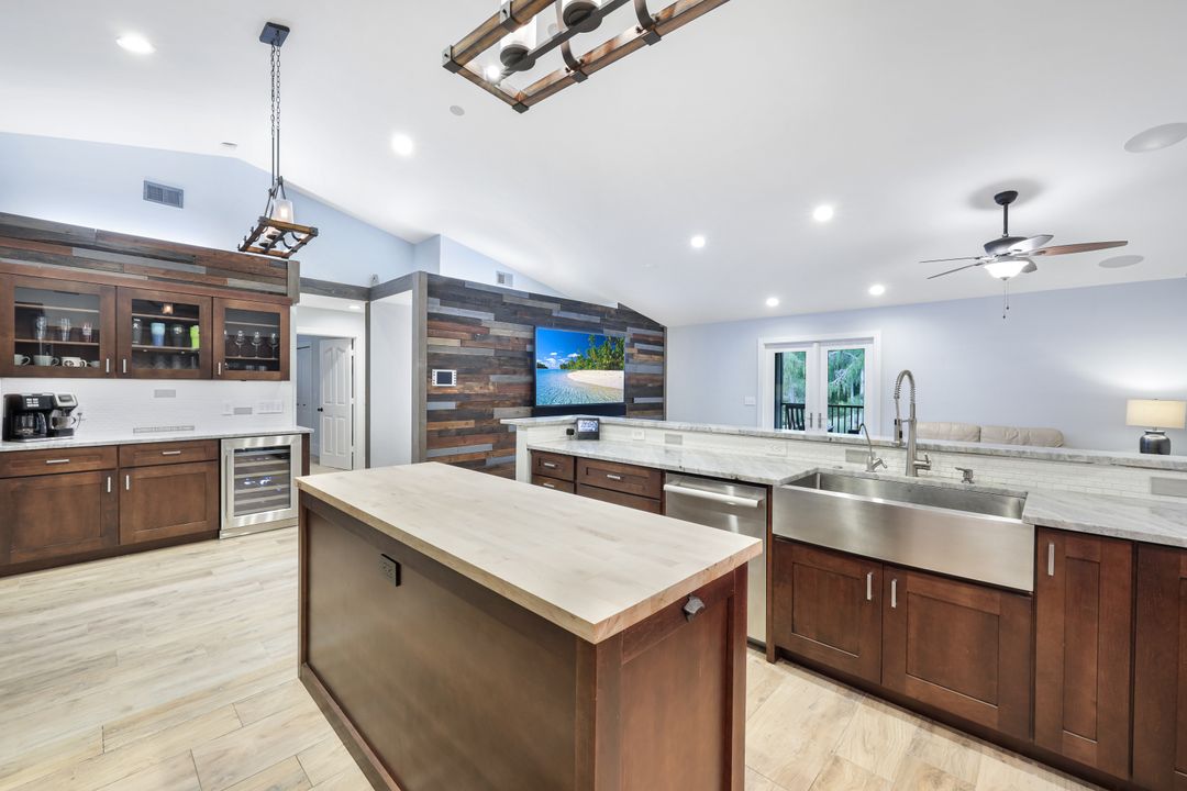 6036 Cedar Tree Ln, Naples, FL 34116