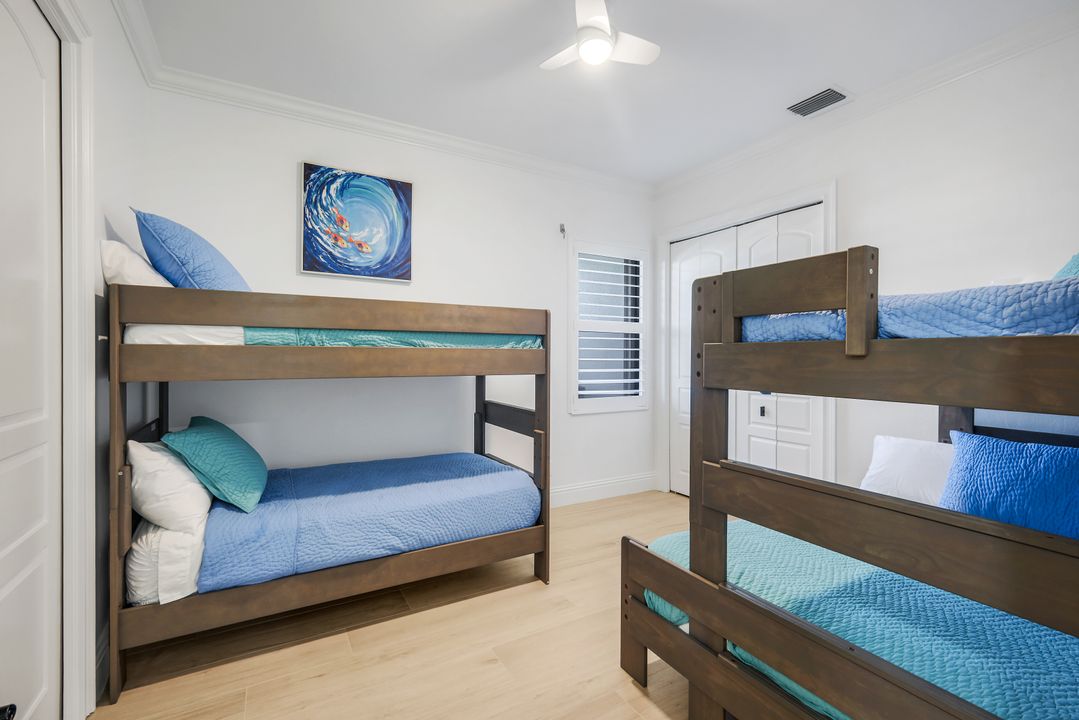 5743 SW 9th Ct, Cape Coral, FL 33914