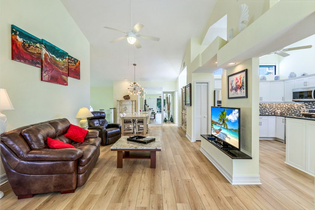 2294 Anchorage Ln #C, Naples, FL 34104