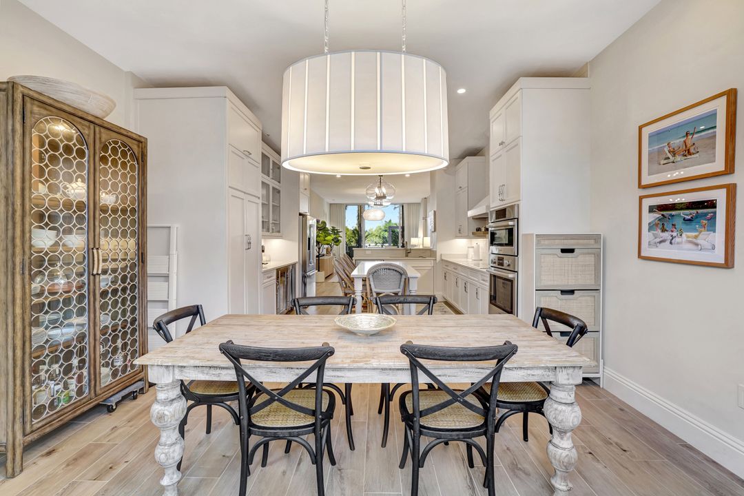 6849 Grenadier Blvd #105, Naples, FL 34108