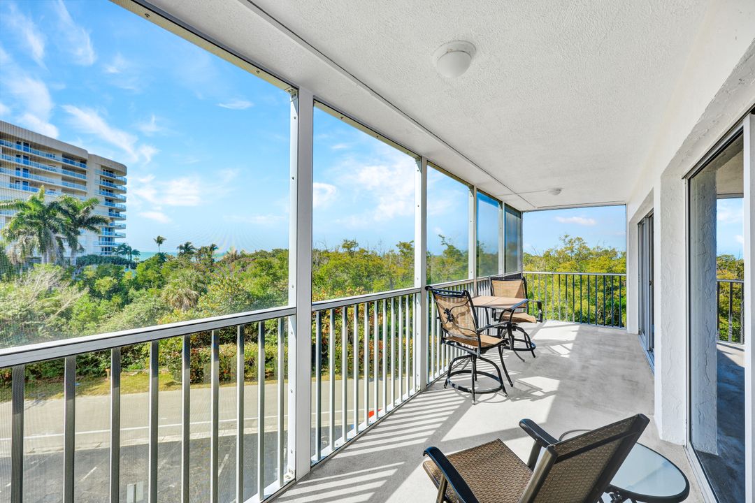 1 Bluebill Ave #409, Naples, FL 34108