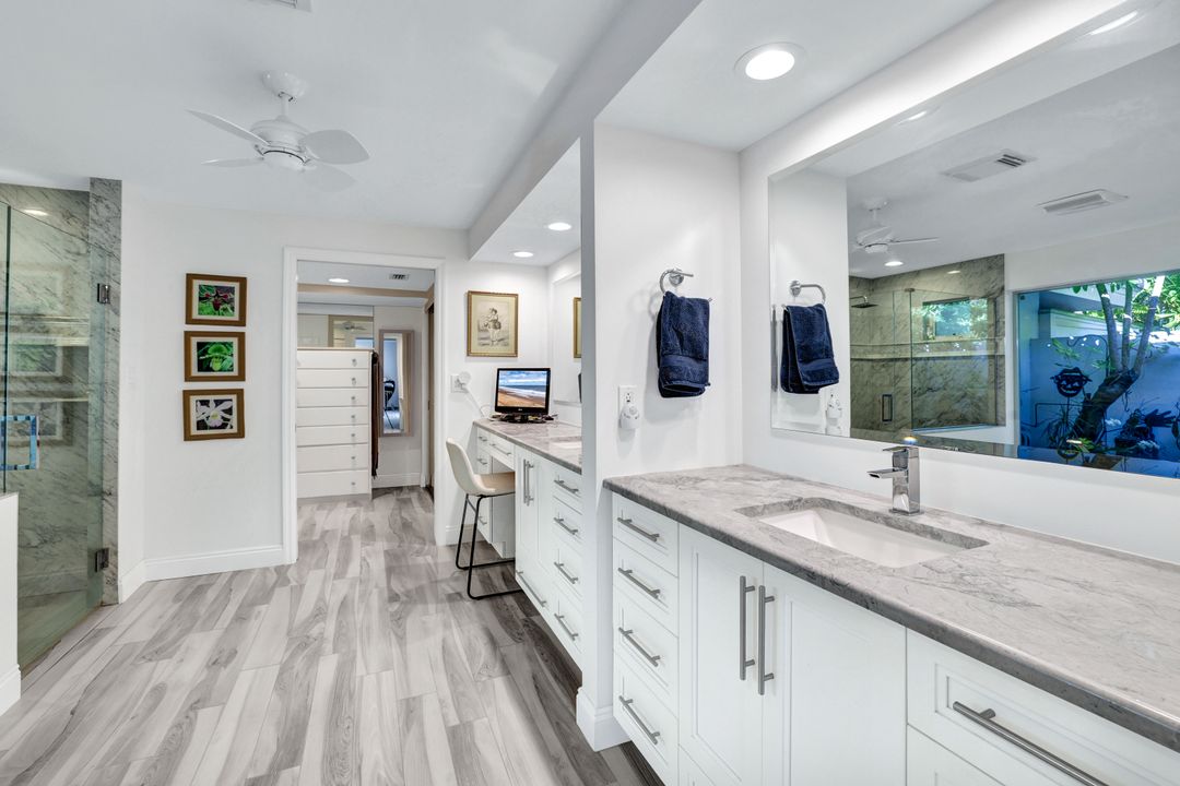 735 Old Trail Dr, Naples, FL 34103