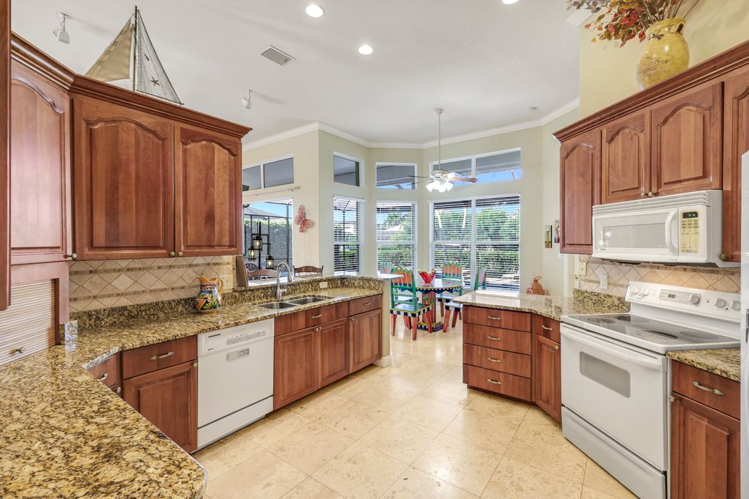 15930 Catalpa Cove Dr, Fort Myers, FL 33908