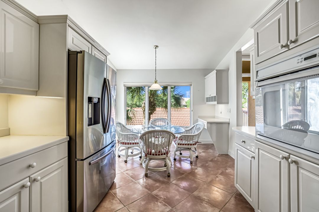 2385 Hidden Lake Dr #2, Naples, FL 34112