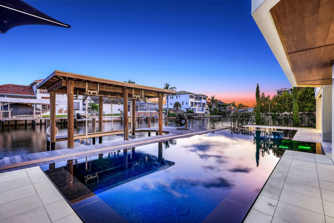 260 Channel Dr, Naples, FL 34108