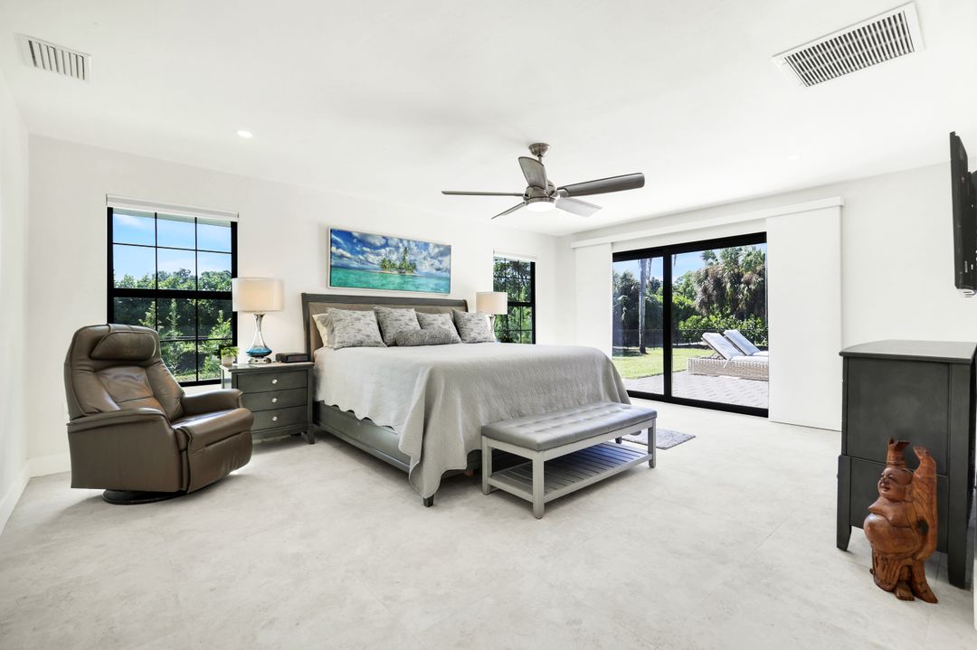 5630 Copper Leaf Ln, Naples, FL 34116