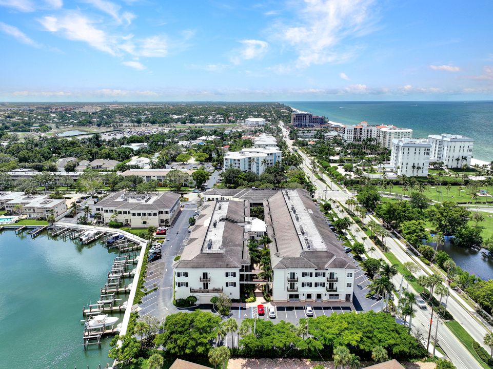 1400 Gulf Shore Blvd N #203, Naples, FL 34102