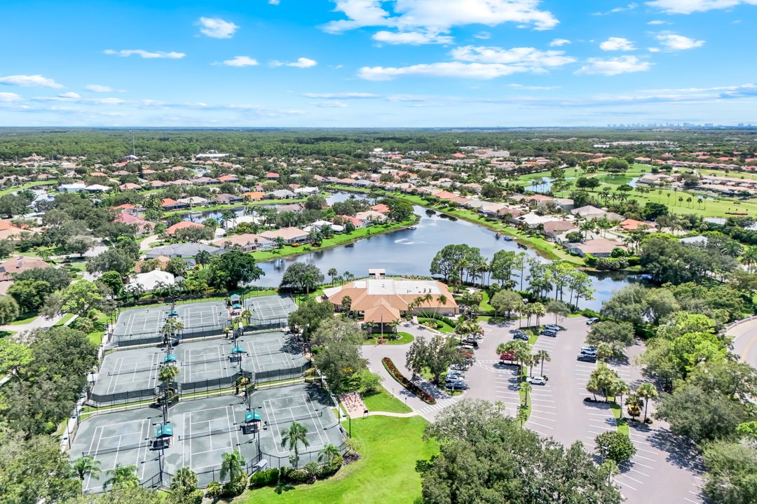 11201 Phoenix Way, Naples, FL 34119