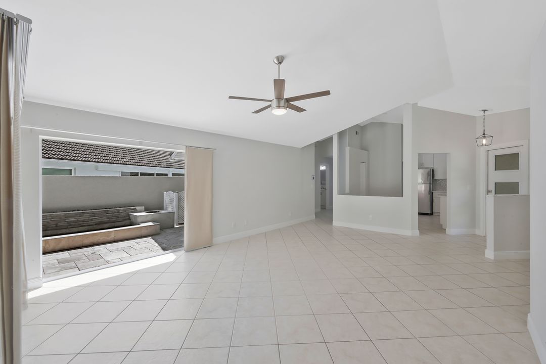 11054 Linnet Ln, Naples, FL 34119