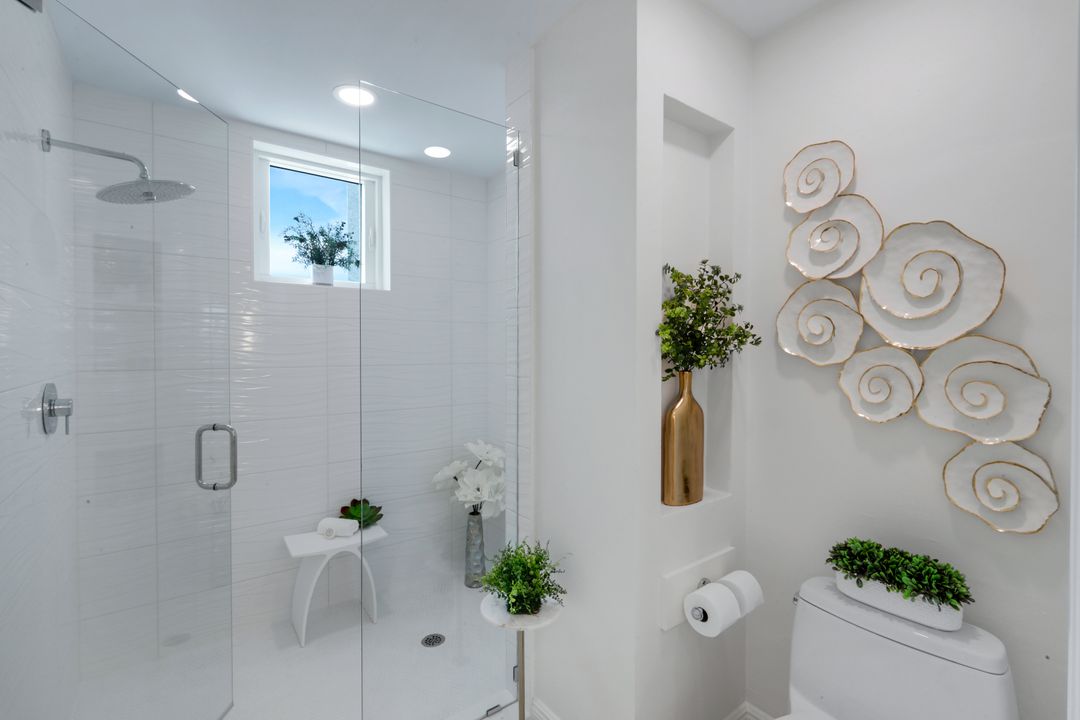 275 Indies Way #1503, Naples, FL 34110