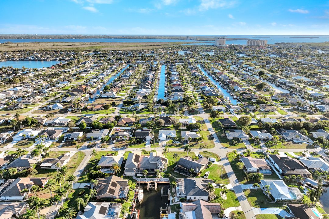 907 SW 51st Terrace, Cape Coral, FL 33914