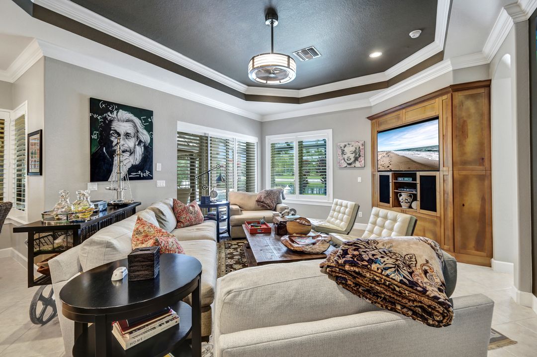 9784 Nickel Ridge Cir, Naples, FL 34120