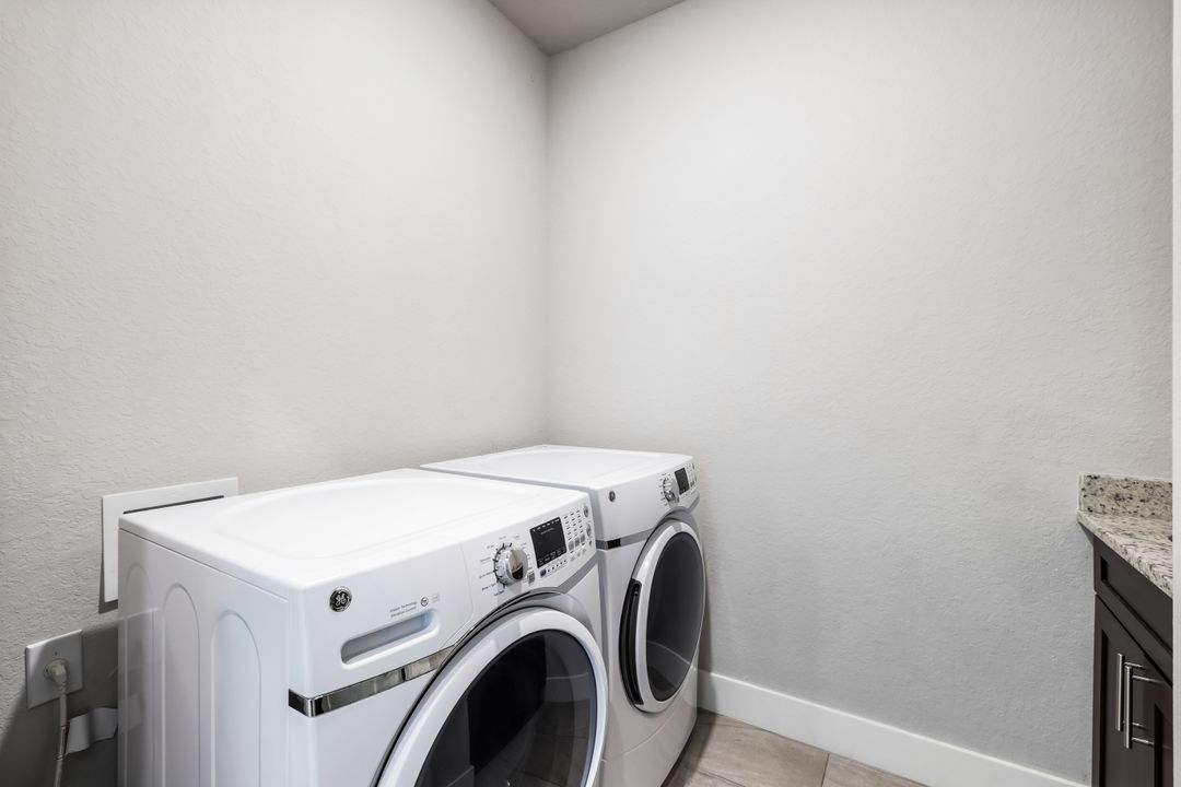 1833 SW 49th Terrace, Cape Coral, FL 33914