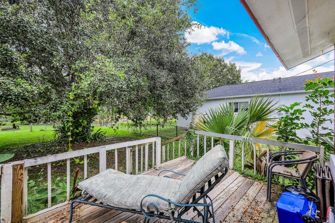 981 13th St SW, Naples, FL 34117