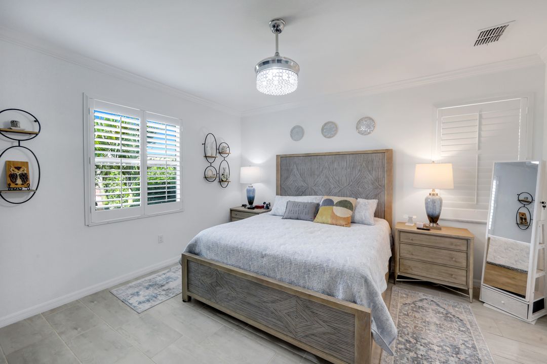 2193 Clementine St, Naples, FL 34120