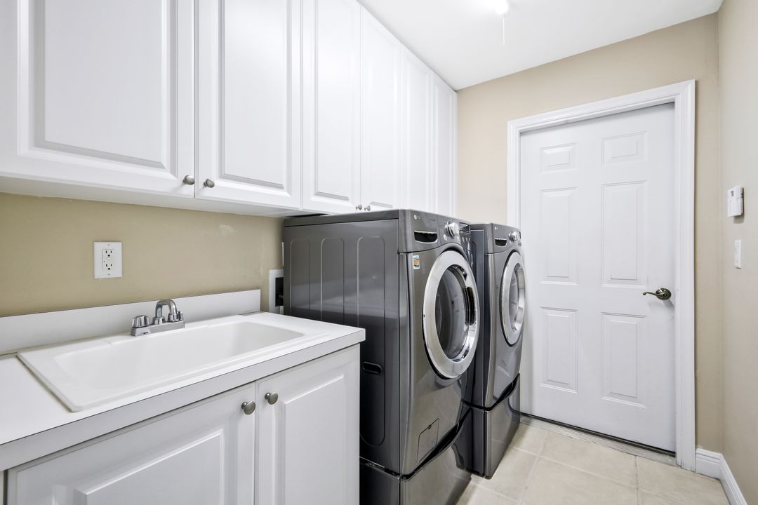 13860 Avon Park Cir #104, Fort Myers, FL 33912