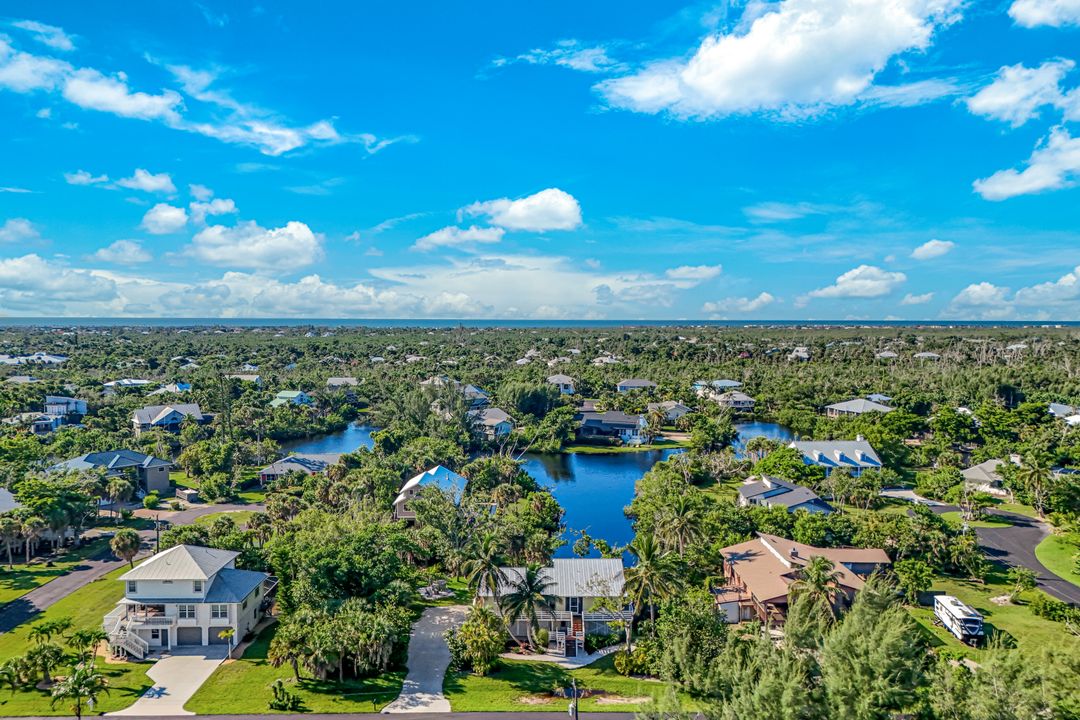1752 Serenity Ln, Sanibel, FL 33957