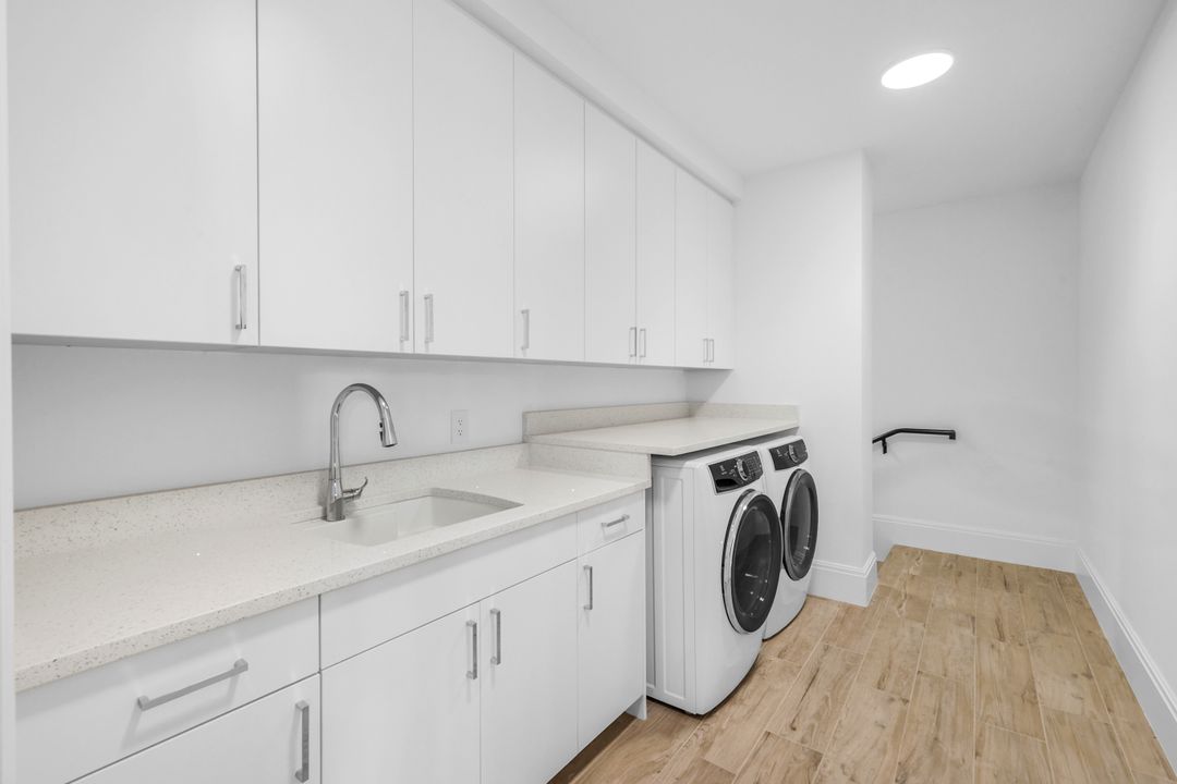 1130 3rd Ave S, Naples, FL 34102