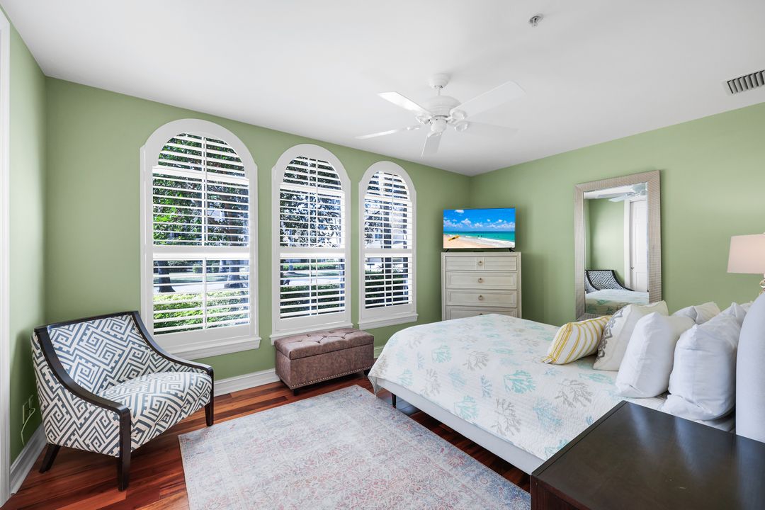 2858 Tiburon Blvd E  #101, Naples, FL 34109