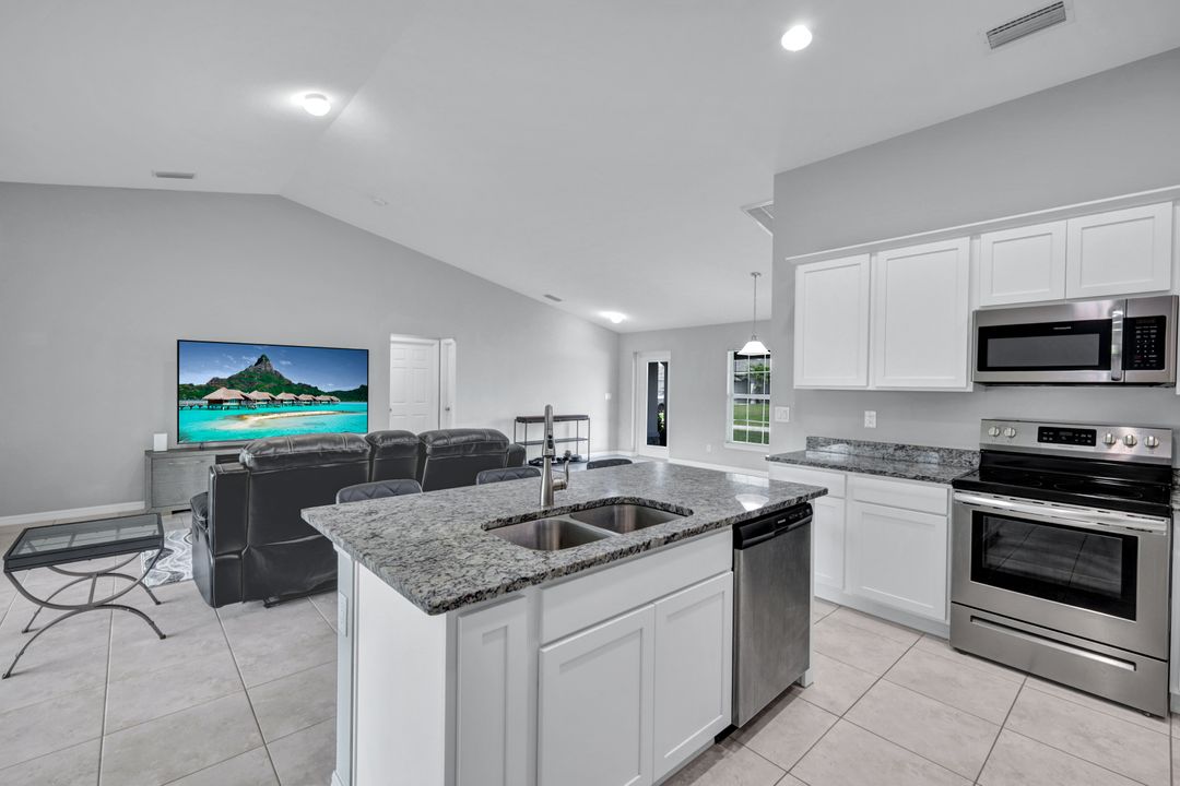 216 NW 9th Terrace, Cape Coral, FL 33993