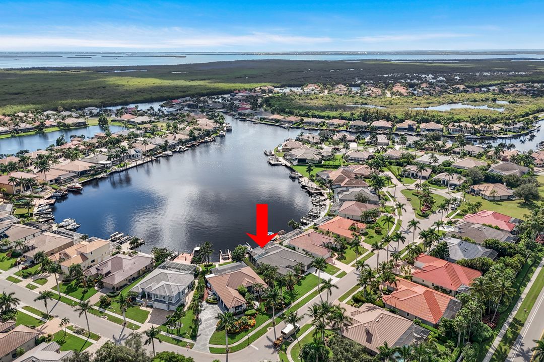 1812 Lagoon Ln, Cape Coral, FL 33914