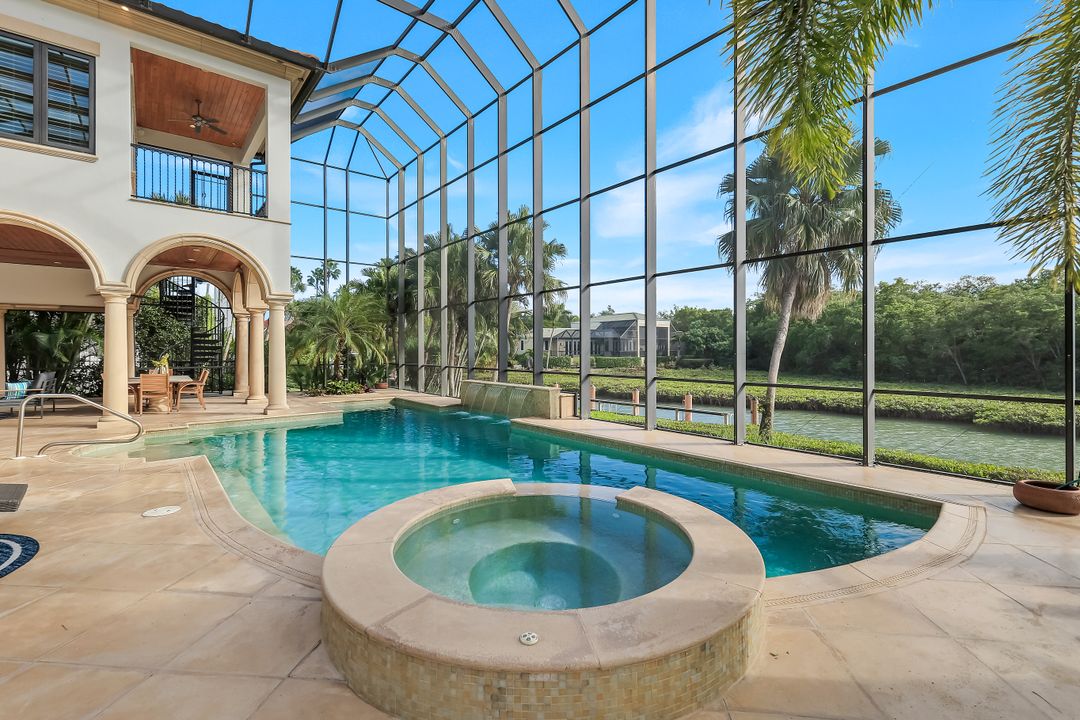 1450 Gulfstar Dr S, Naples, FL 34112