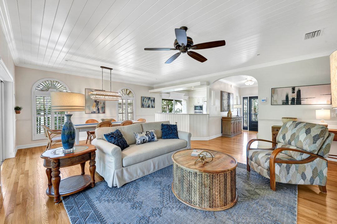 3822 Survey Cir, Bonita Springs, FL 34134