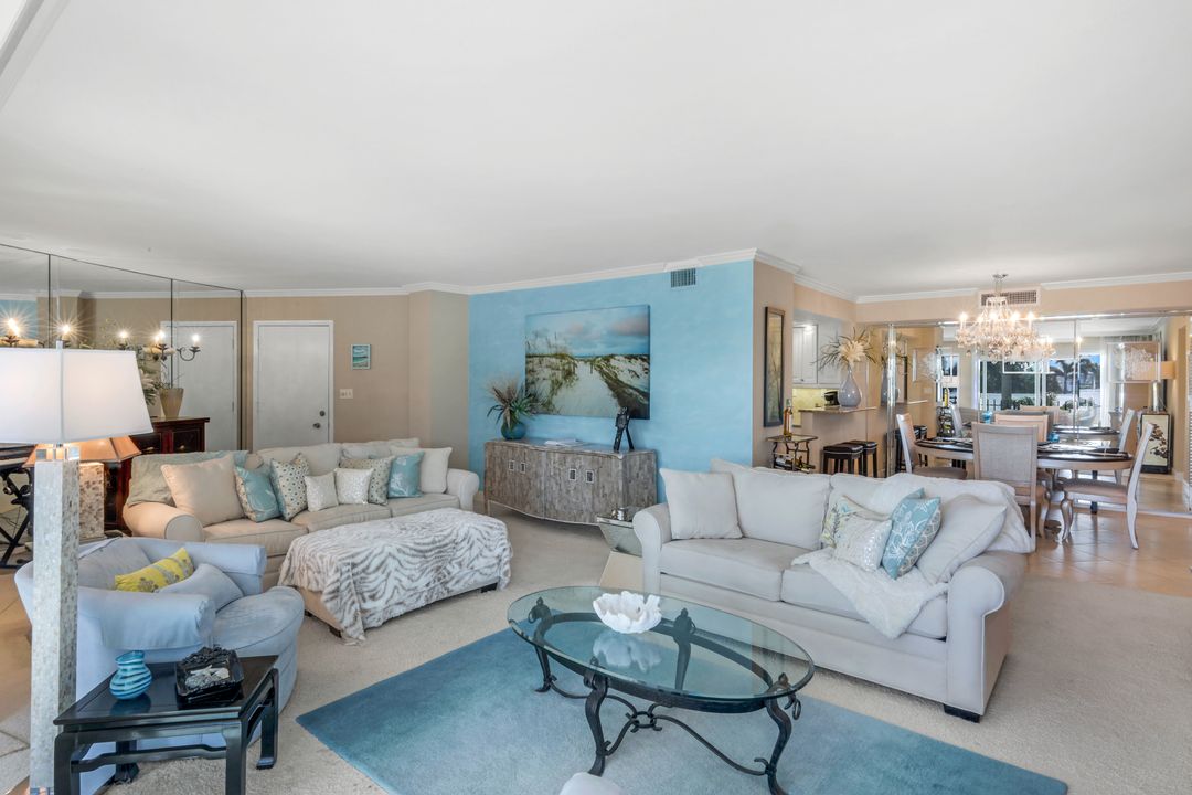 3399 Gulf Shore Blvd N #203, Naples, FL 34103