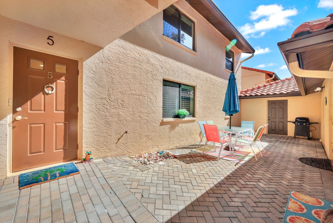 196 Albi Rd #5, Naples, FL 34112