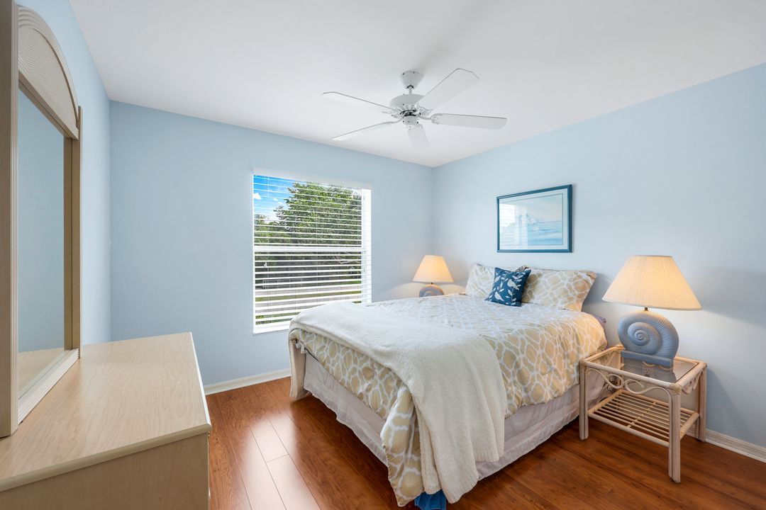 1036 Mainsail Dr #722, Naples, FL 34114
