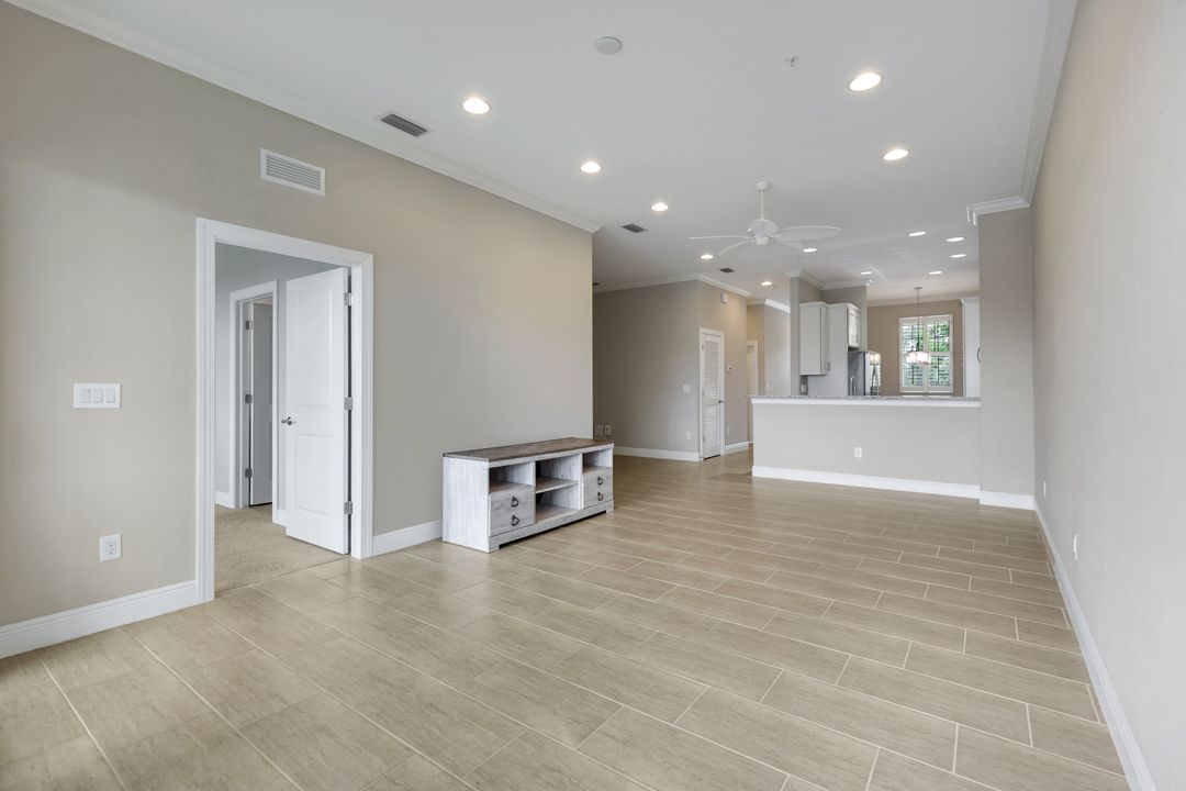 15114 Palmer Lake Cir #203, Naples, FL 34109