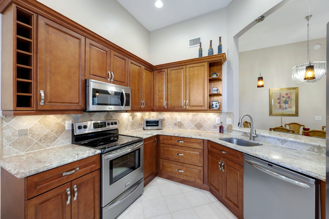 6555 Valen Way #G201, Naples, FL 34108