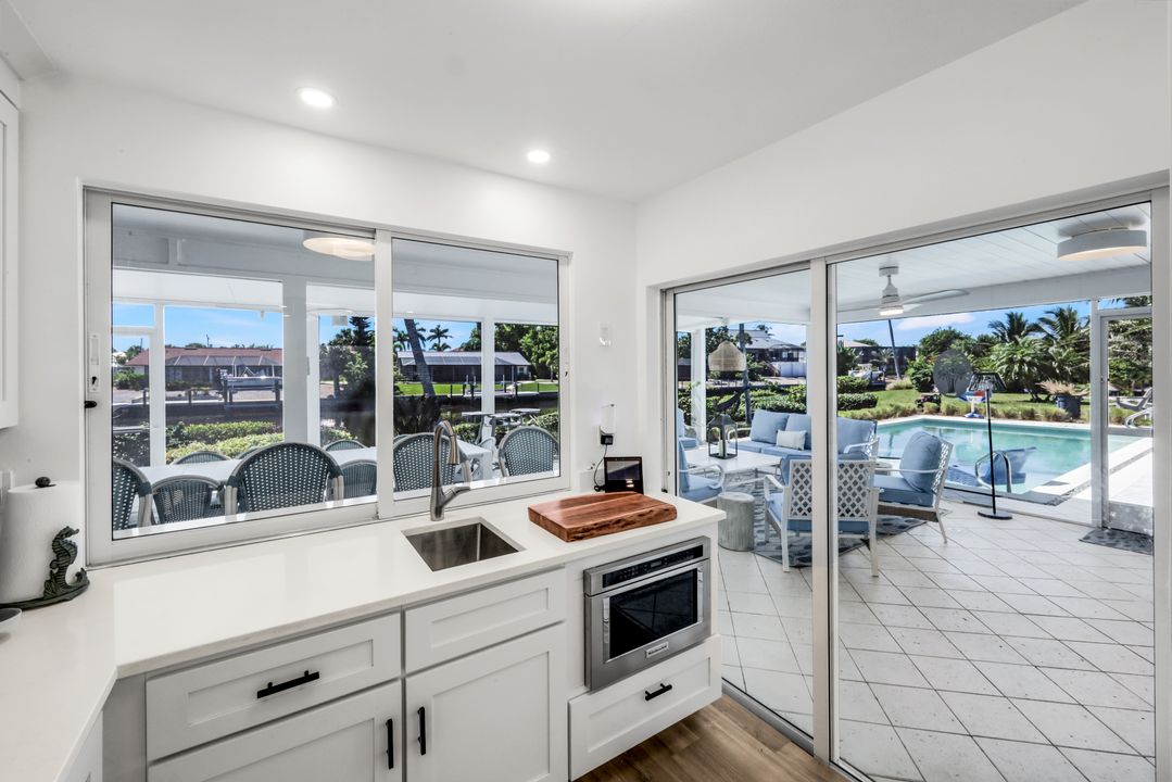 915 Pecten Ct, Sanibel, FL 33957