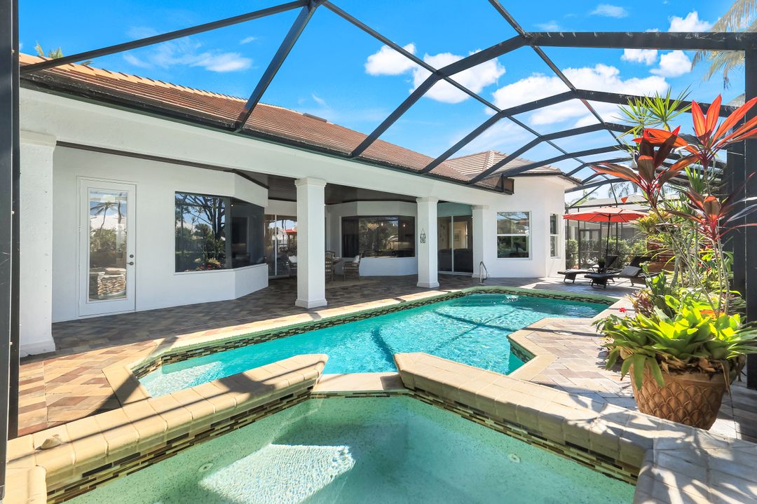 7633 Mulberry Ln, Naples, FL 34114