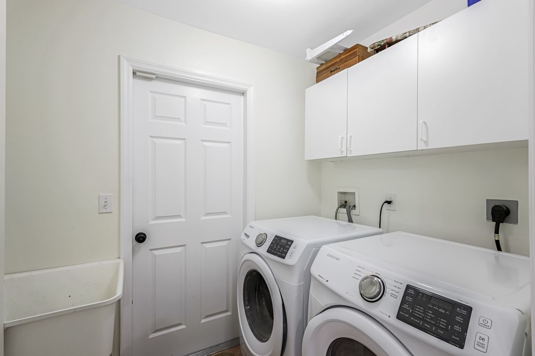 1933 SW 38th St, Cape Coral, FL 33914