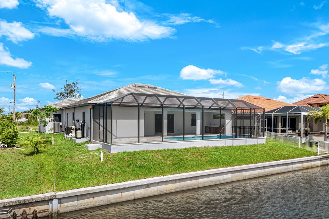 1613 NW 39th Ave, Cape Coral, FL 33993