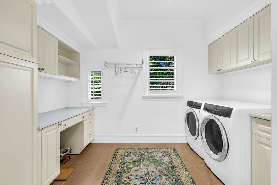 400 Springline Dr, Naples, FL 34102