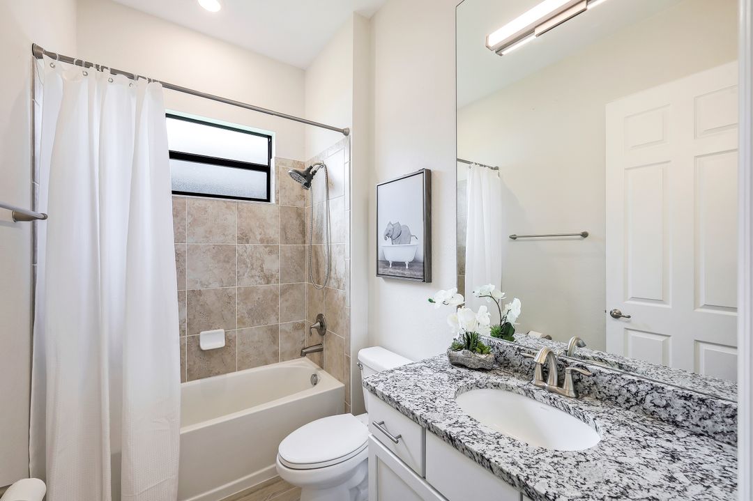 2130 Antigua Ln, Naples, FL 34120