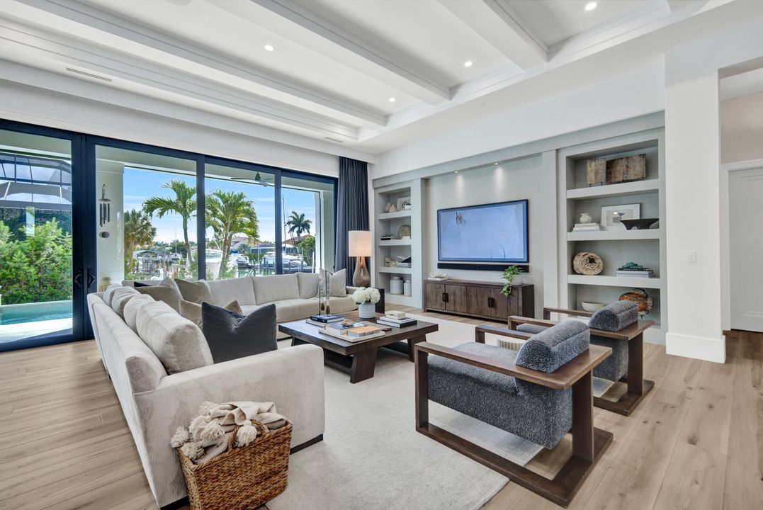 701 Plantation Ct, Marco Island, FL 34145