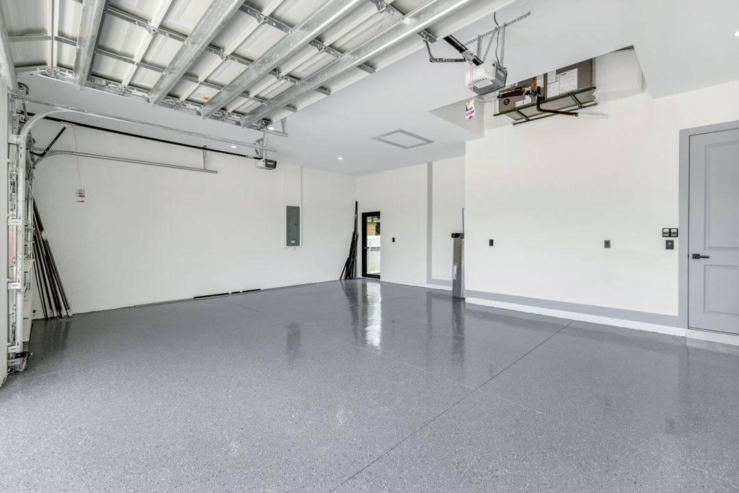 405 Mohawk Pkwy, Cape Coral, FL 33914